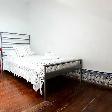 Casa Da Baixa, Renovated Beautiful 2 Bedroom Downtown Apartment *